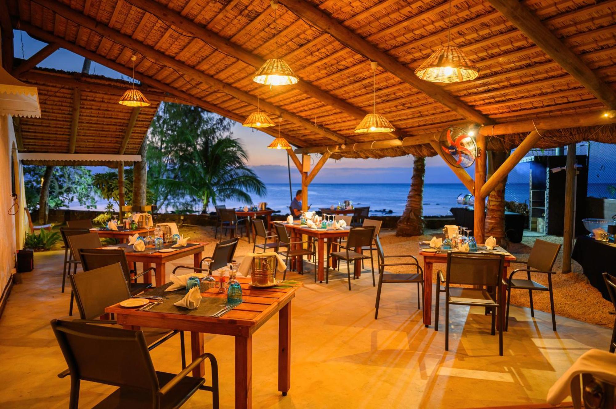 Flowers Of Paradise With Lov Mont-Choisy Exterior foto